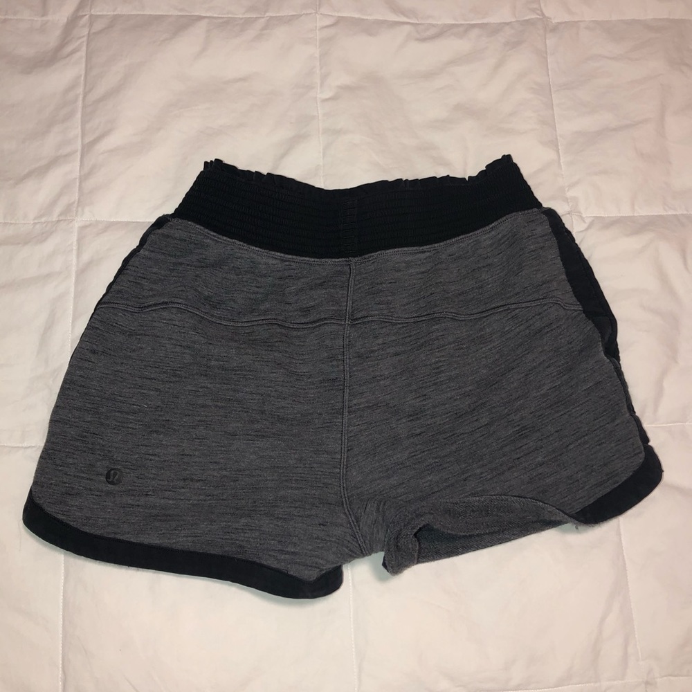 Lululemom lounge shorts
